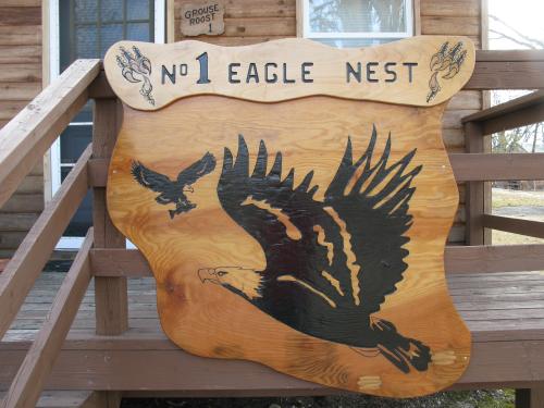 Cabin 1 Eagle Nest Exterior